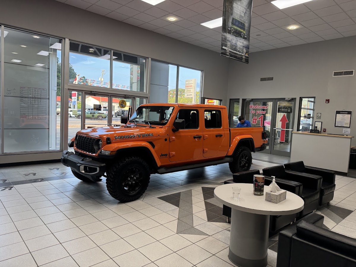Dutch Miller Chrysler Dodge Jeep Ram of Ripley photo 2