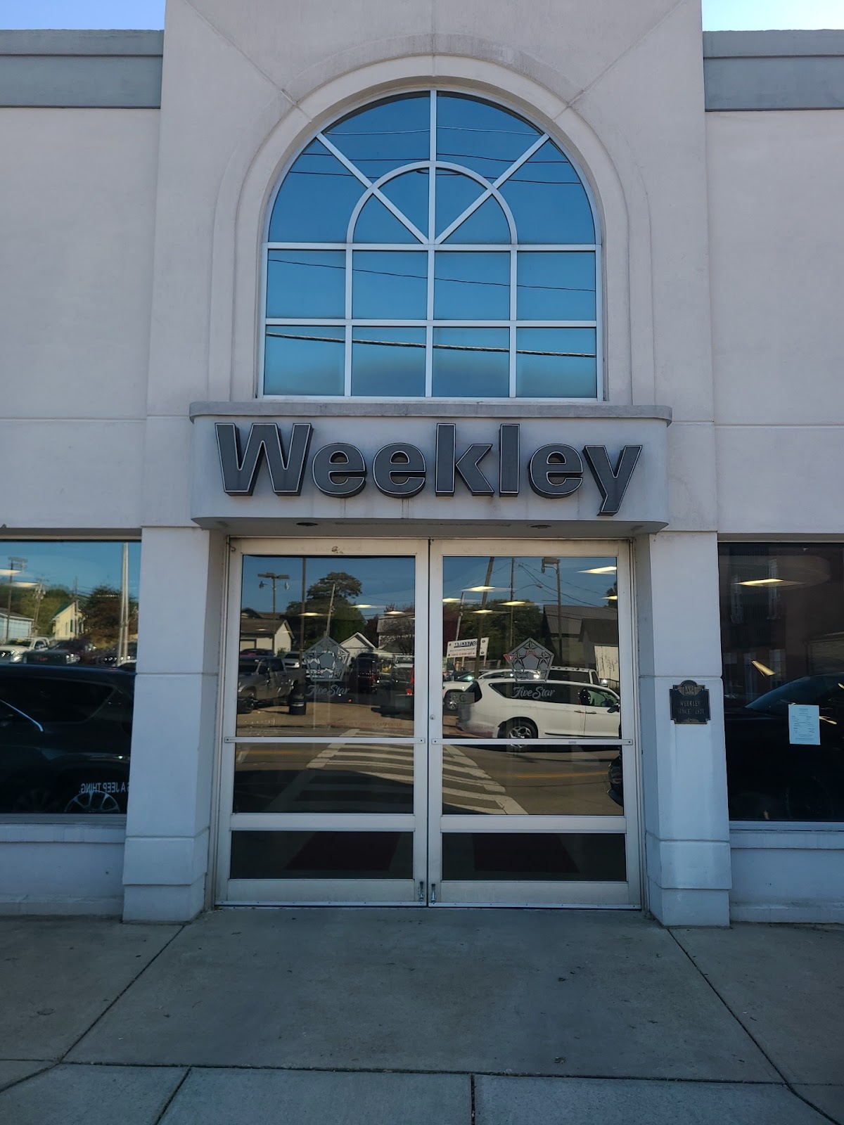 Weekley Chrysler Dodge Jeep Ram Butler photo 1