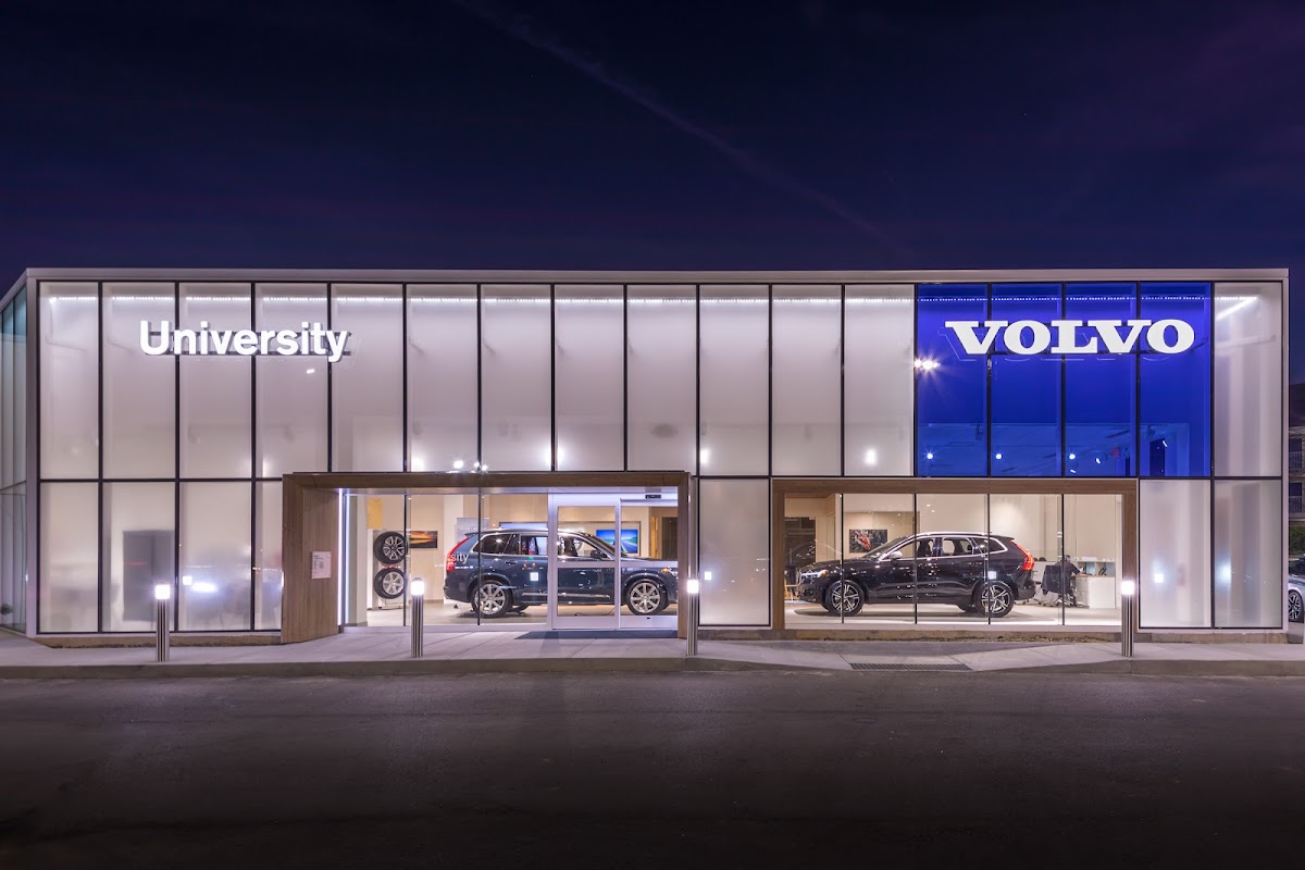 University Volvo Cars photo 4
