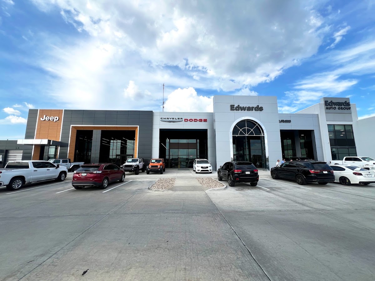 Edwards Chrysler Dodge Jeep Ram Village Pointe photo 1