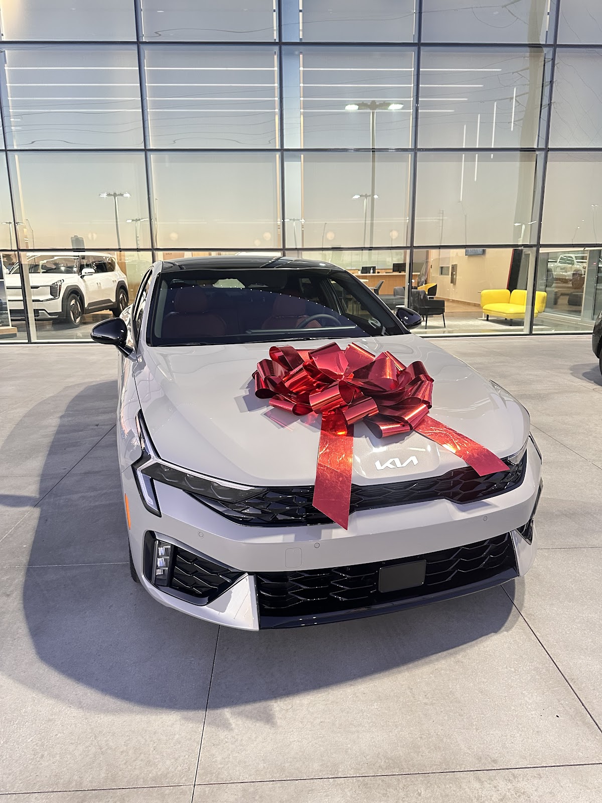 Sands Kia Surprise photo 2