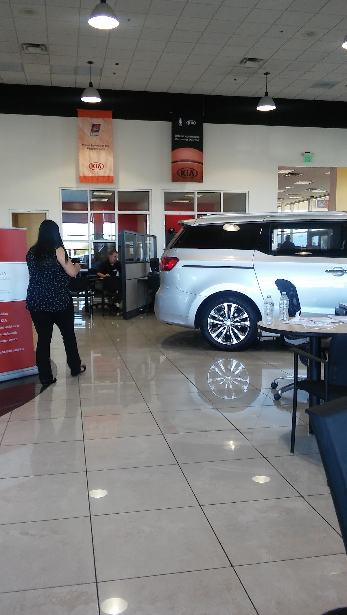 Sands Kia Surprise photo 4