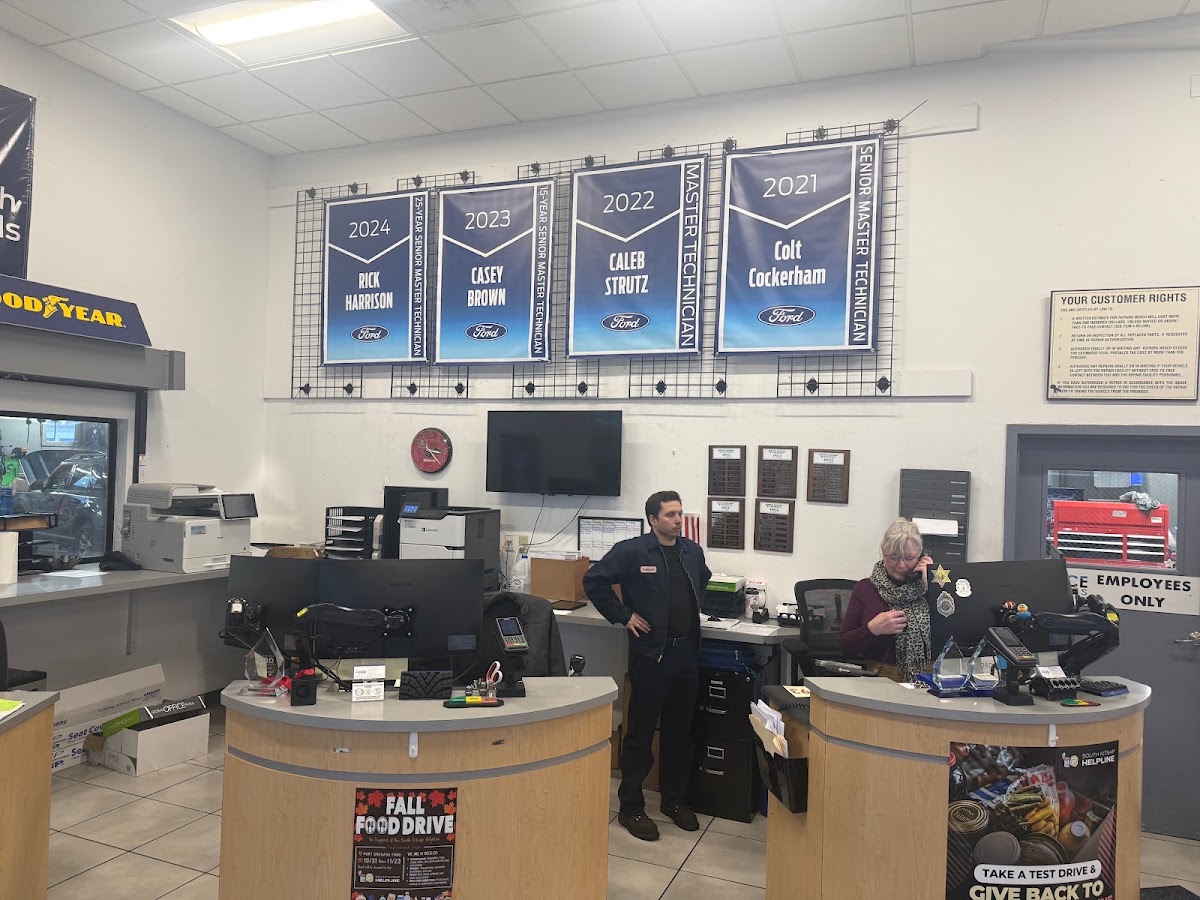Bruce Titus Port Orchard Ford photo 5