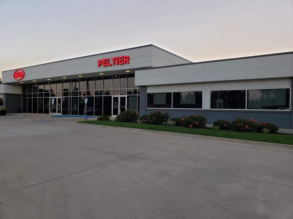 Peltier Kia Longview photo 5