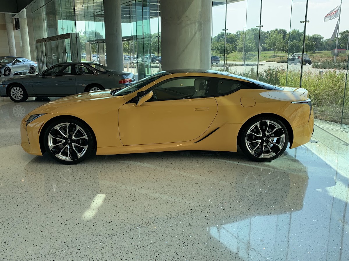 Lexus of Highland Park photo 4