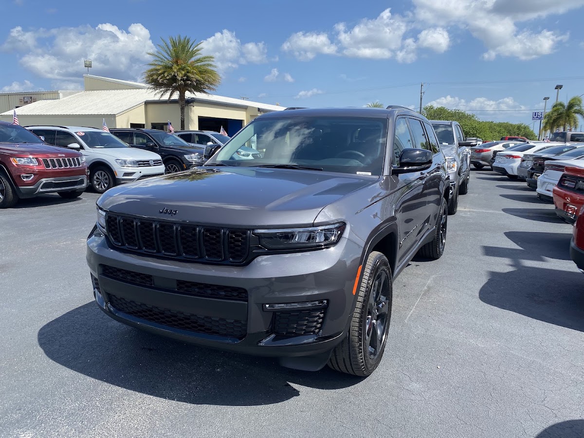 Okeechobee Chrysler Dodge Jeep Ram photo 5