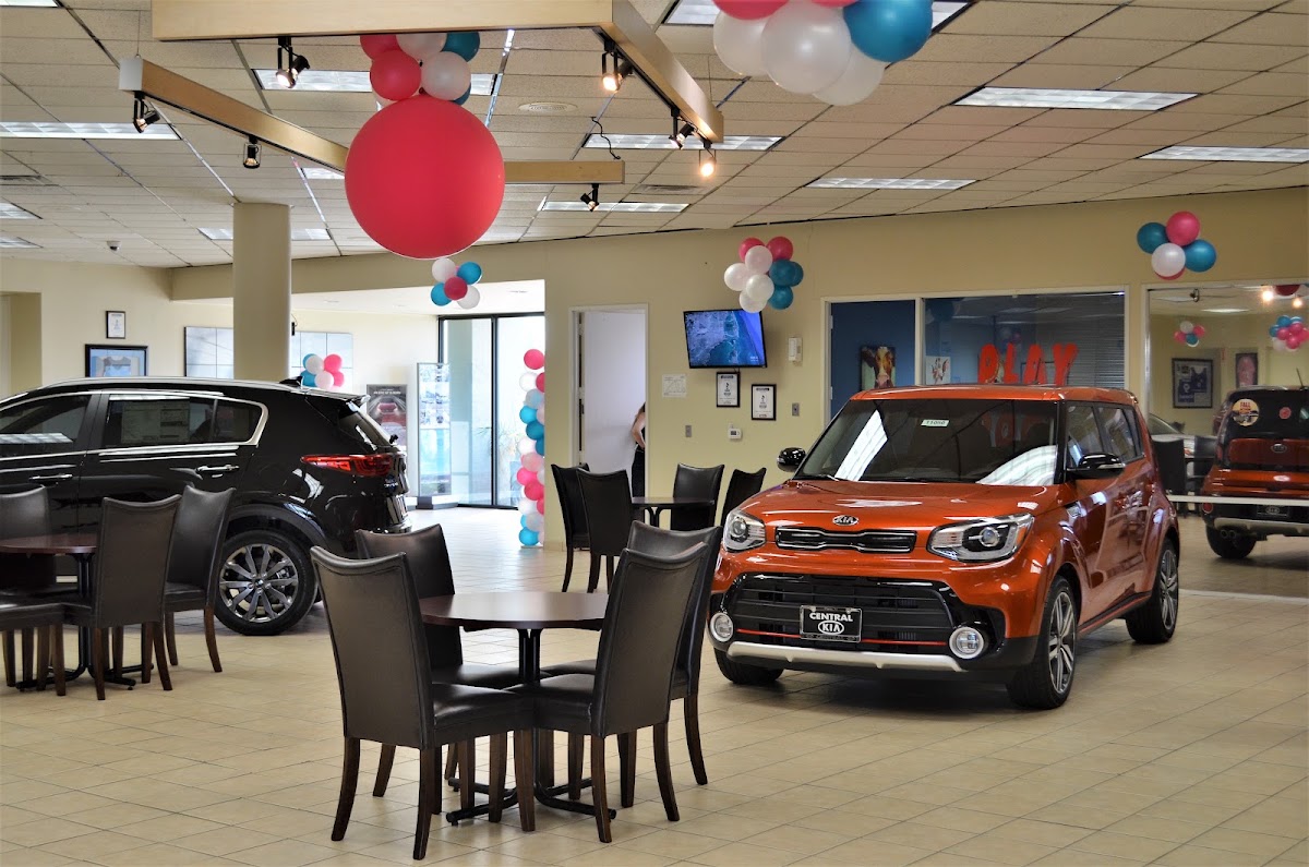 Clay Cooley Kia of Plano photo 2