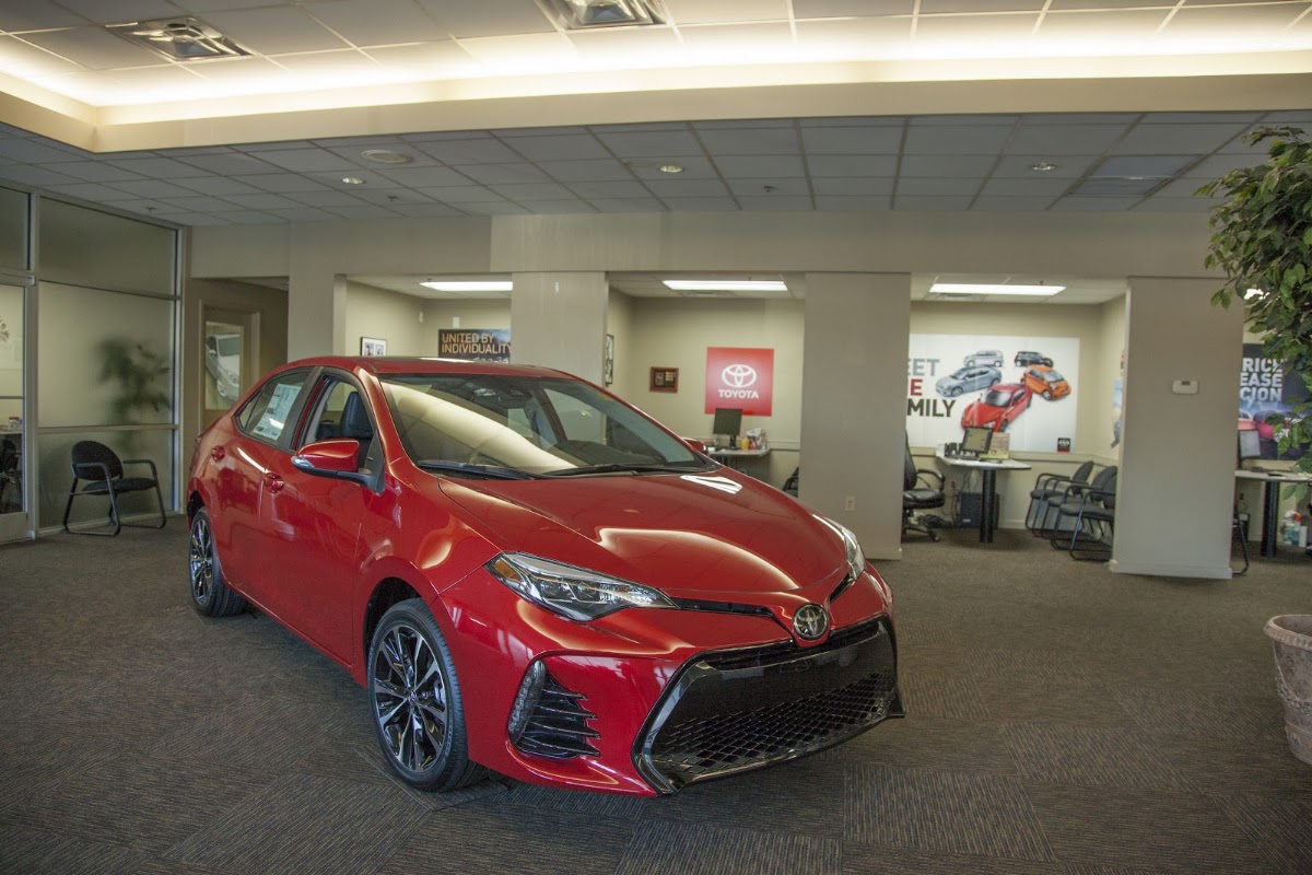 Fred Anderson Toyota of Asheville photo 3