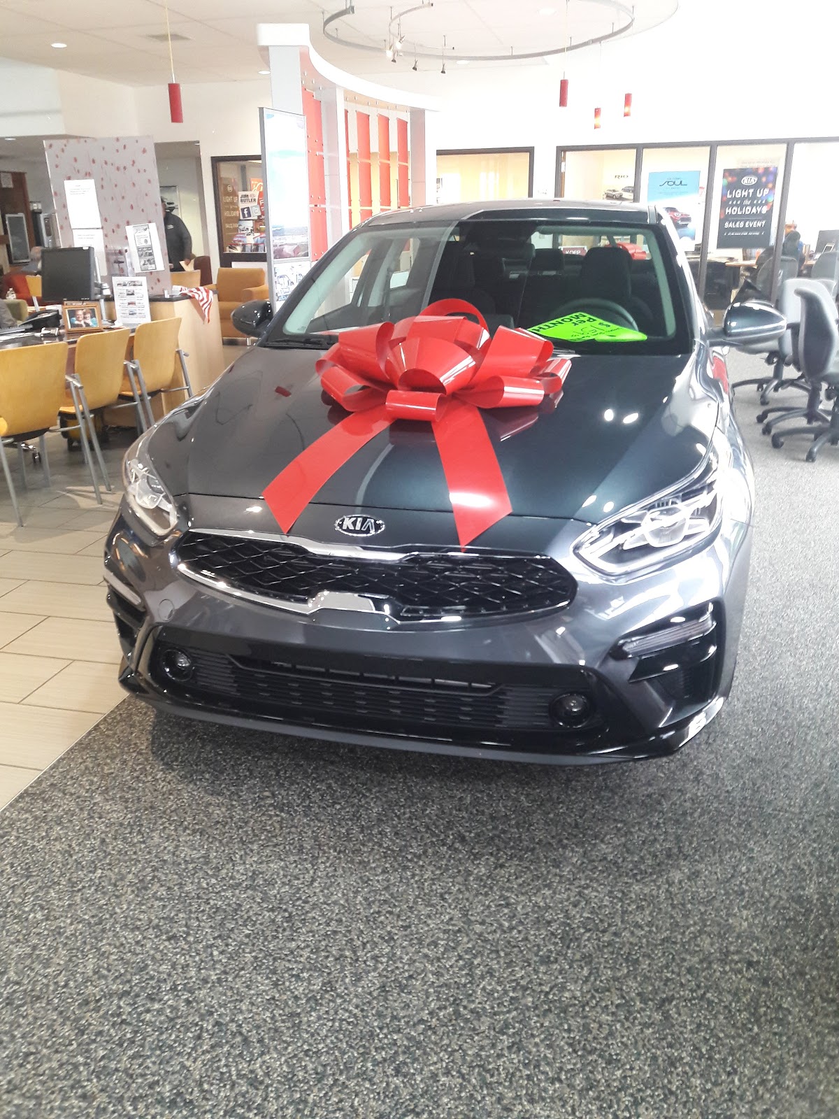 Jim Butler Kia Chesterfield photo 4