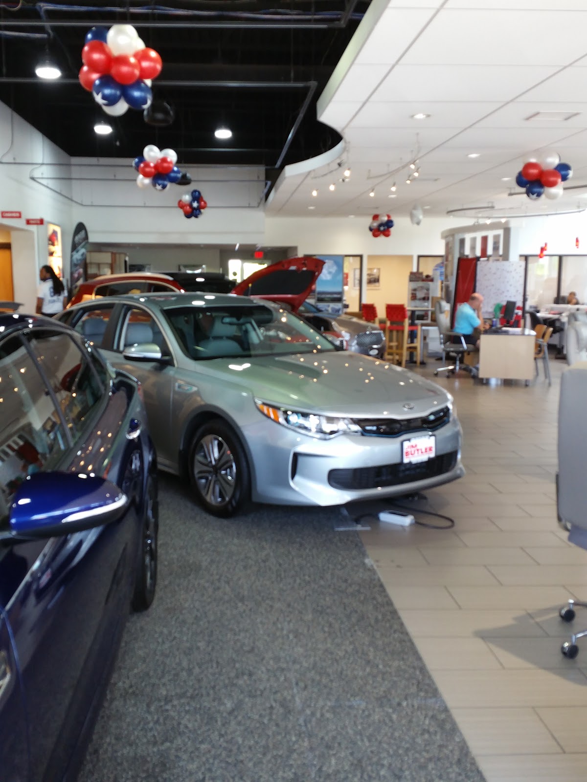 Jim Butler Kia Chesterfield photo 3