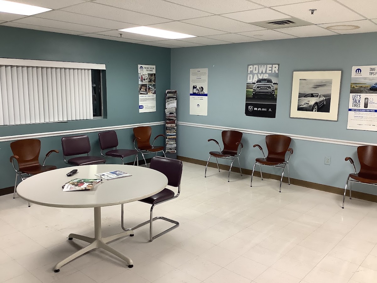 Courtesy Nissan Altoona photo 2