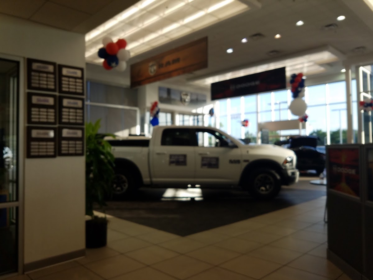 Bob Moore Chrysler Dodge Jeep Ram Oklahoma City photo 4