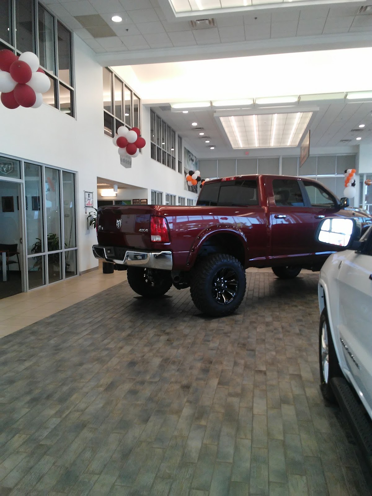 Bob Moore Chrysler Dodge Jeep Ram Oklahoma City photo 5
