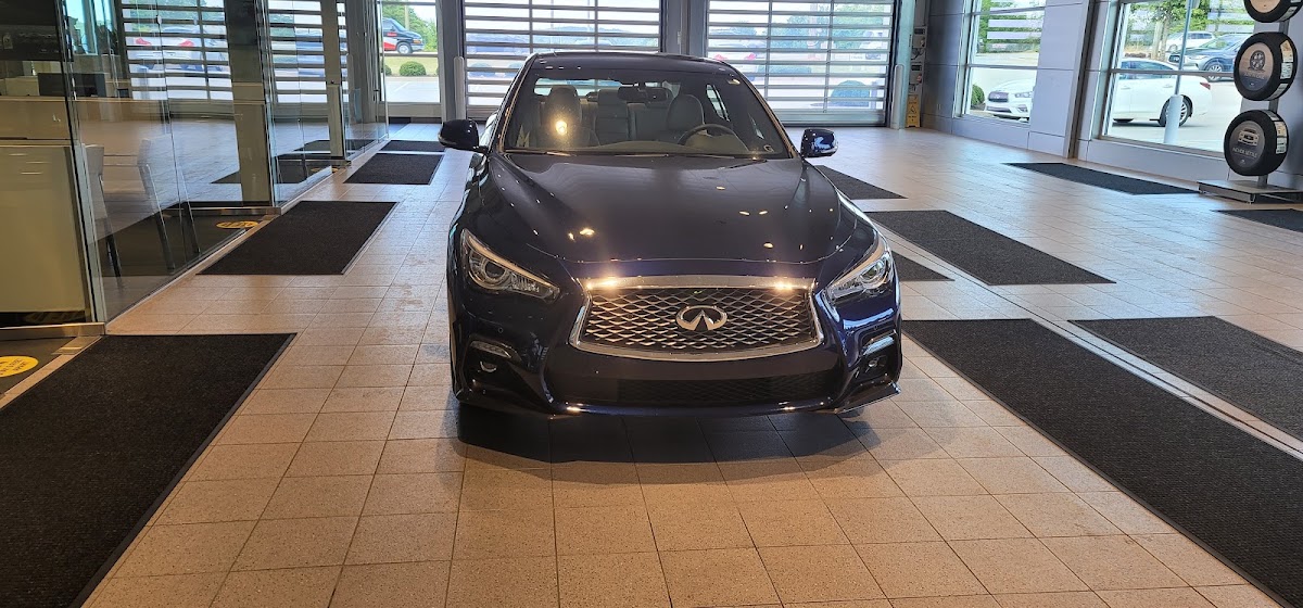 INFINITI Greenville photo 3