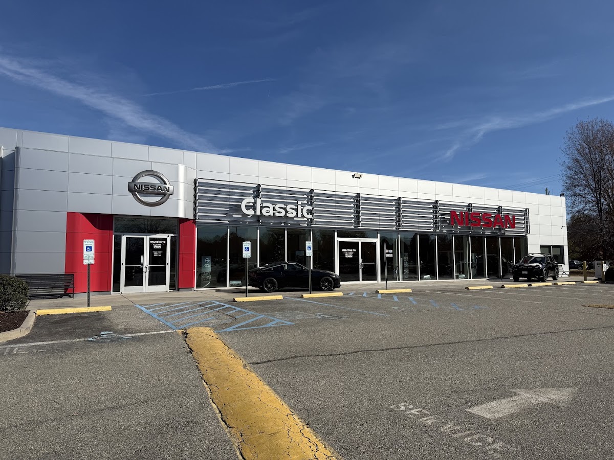 Classic Nissan Williamsburg photo 1