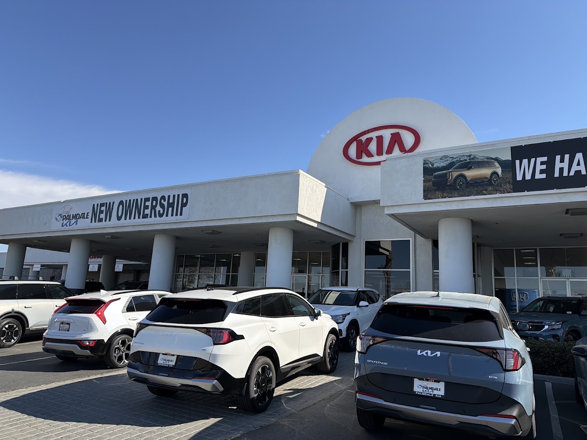 Trust Palmdale Kia photo 4