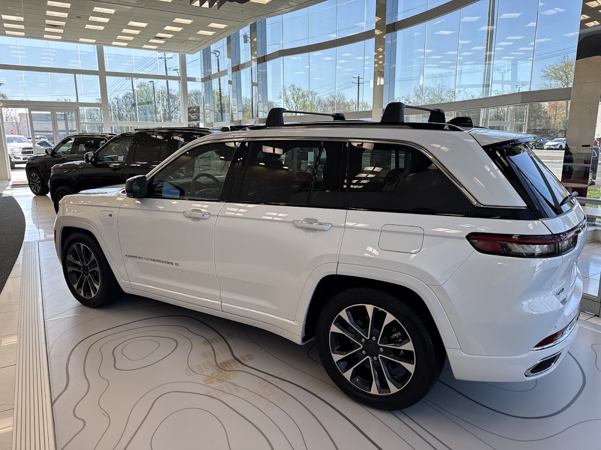 Cherry Hill Chrysler Dodge Jeep RAM photo 3