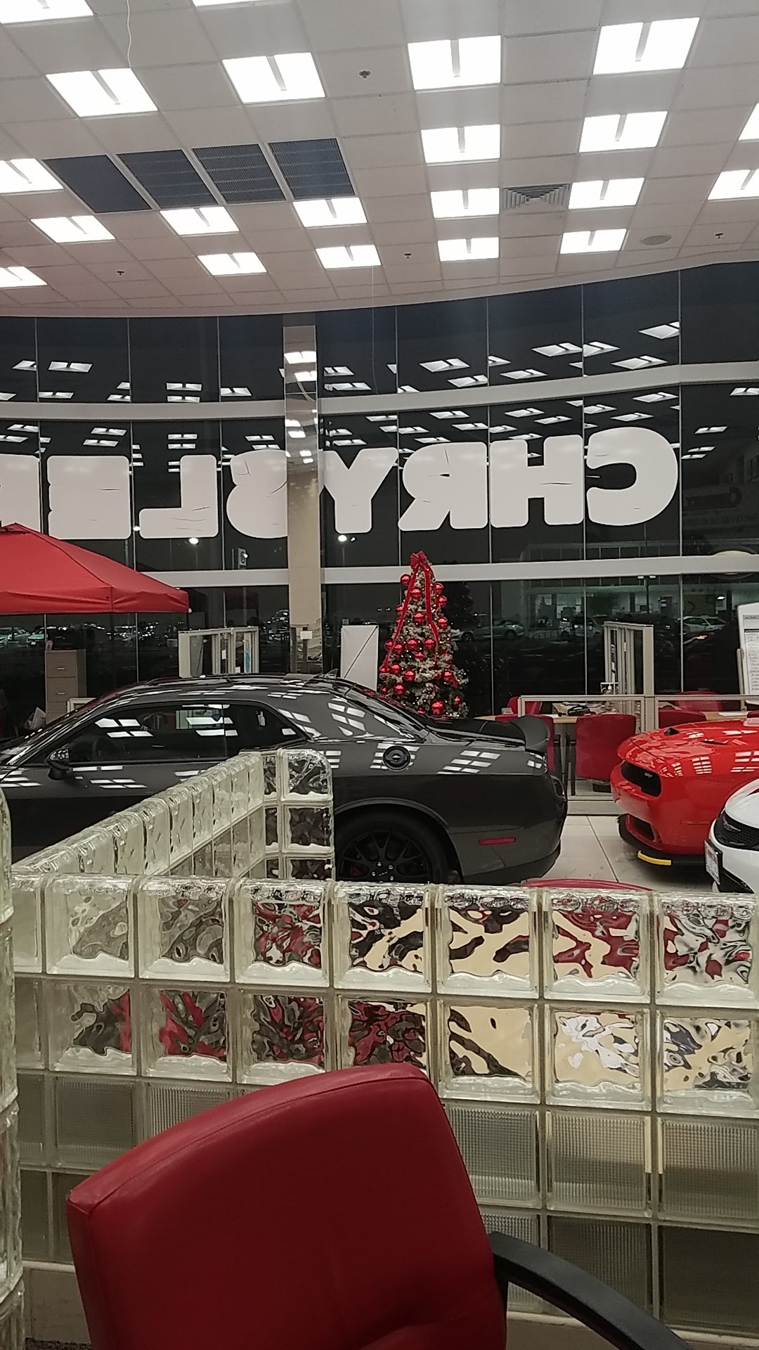Cherry Hill Chrysler Dodge Jeep RAM photo 5