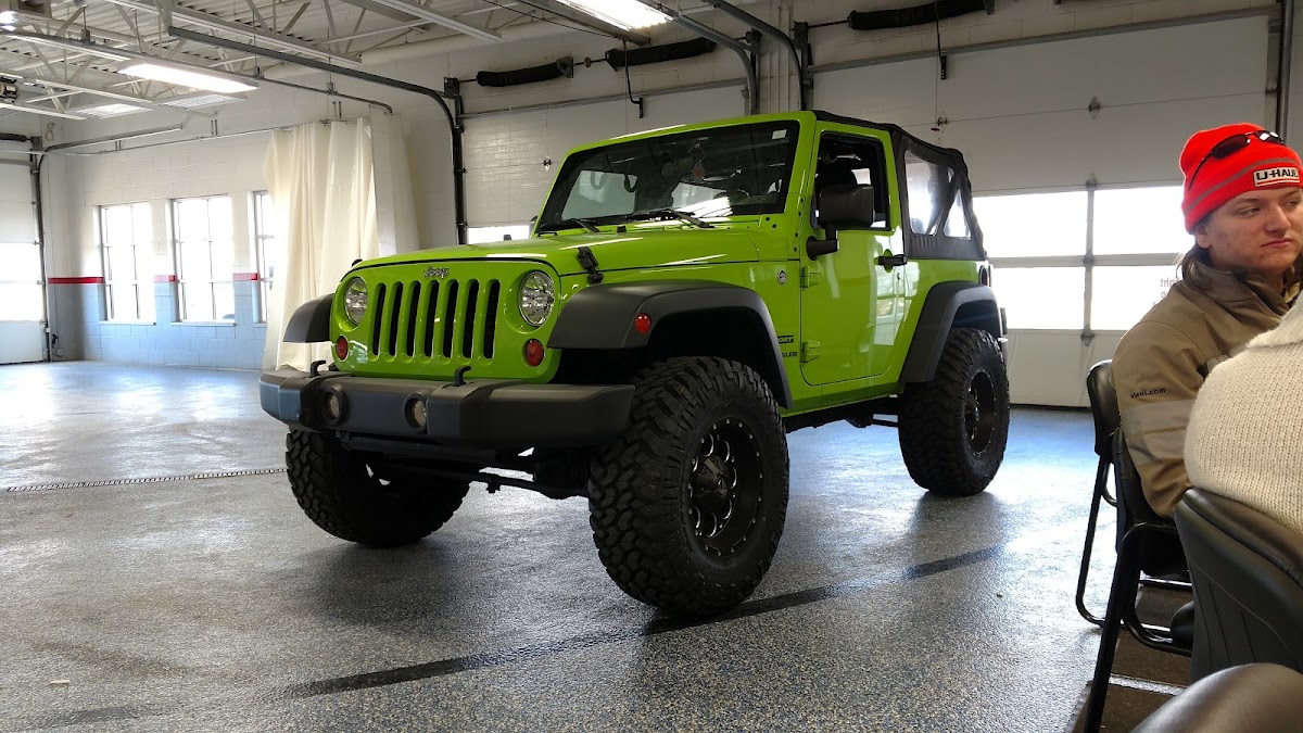 Champion Chrysler Dodge Jeep Ram Lansing photo 5