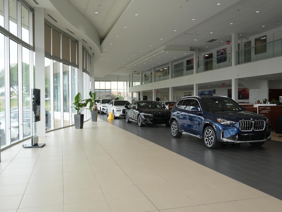 BMW of Farmington Hills photo 4