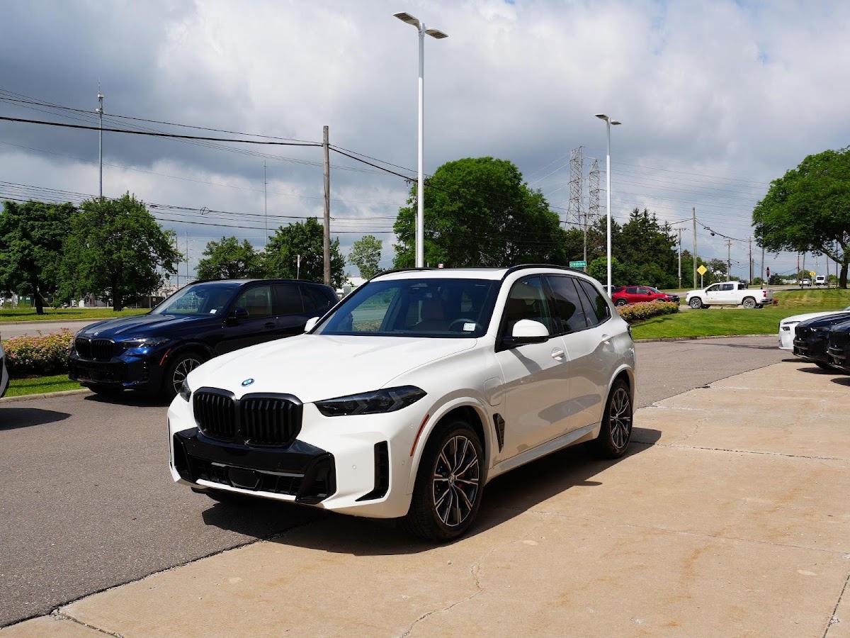 BMW of Farmington Hills photo 5