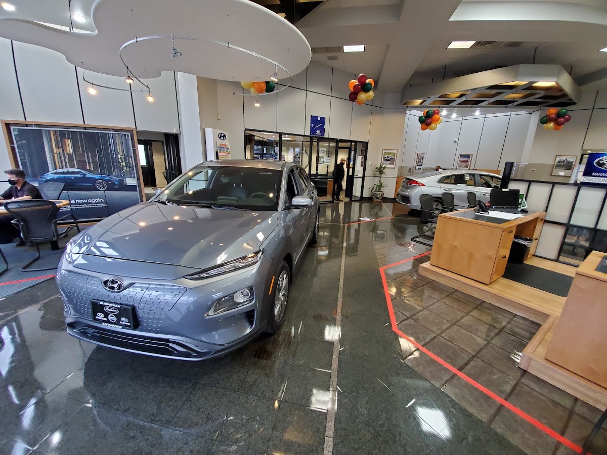 Lynnes Hyundai Bloomfield photo 5