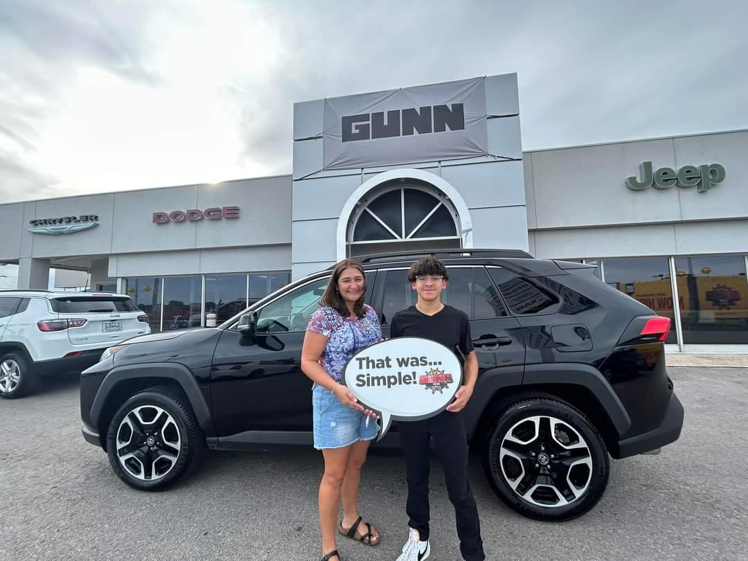 Gunn Chrysler Dodge Jeep Ram Seguin photo 4