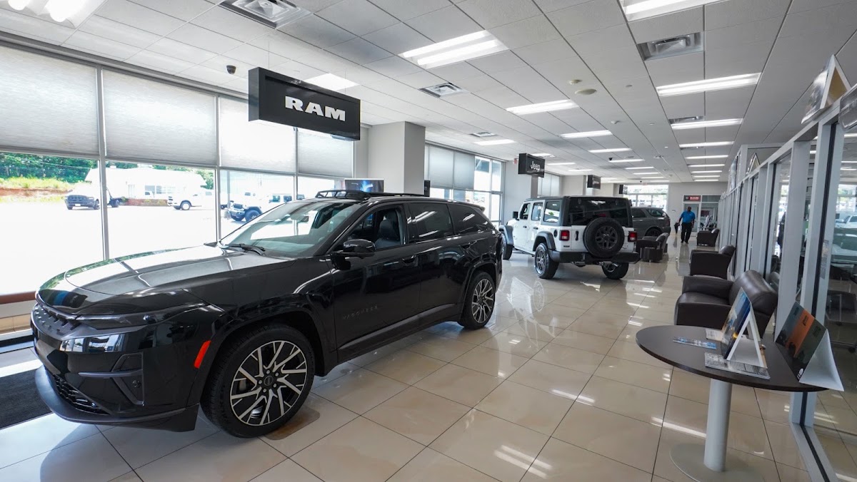 Black Chrysler Dodge Jeep Ram photo 4