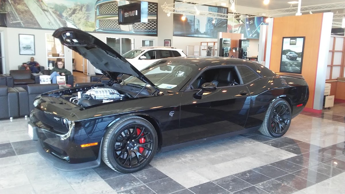 McCarthy Chrysler Dodge Jeep Ram Lees Summit photo 5