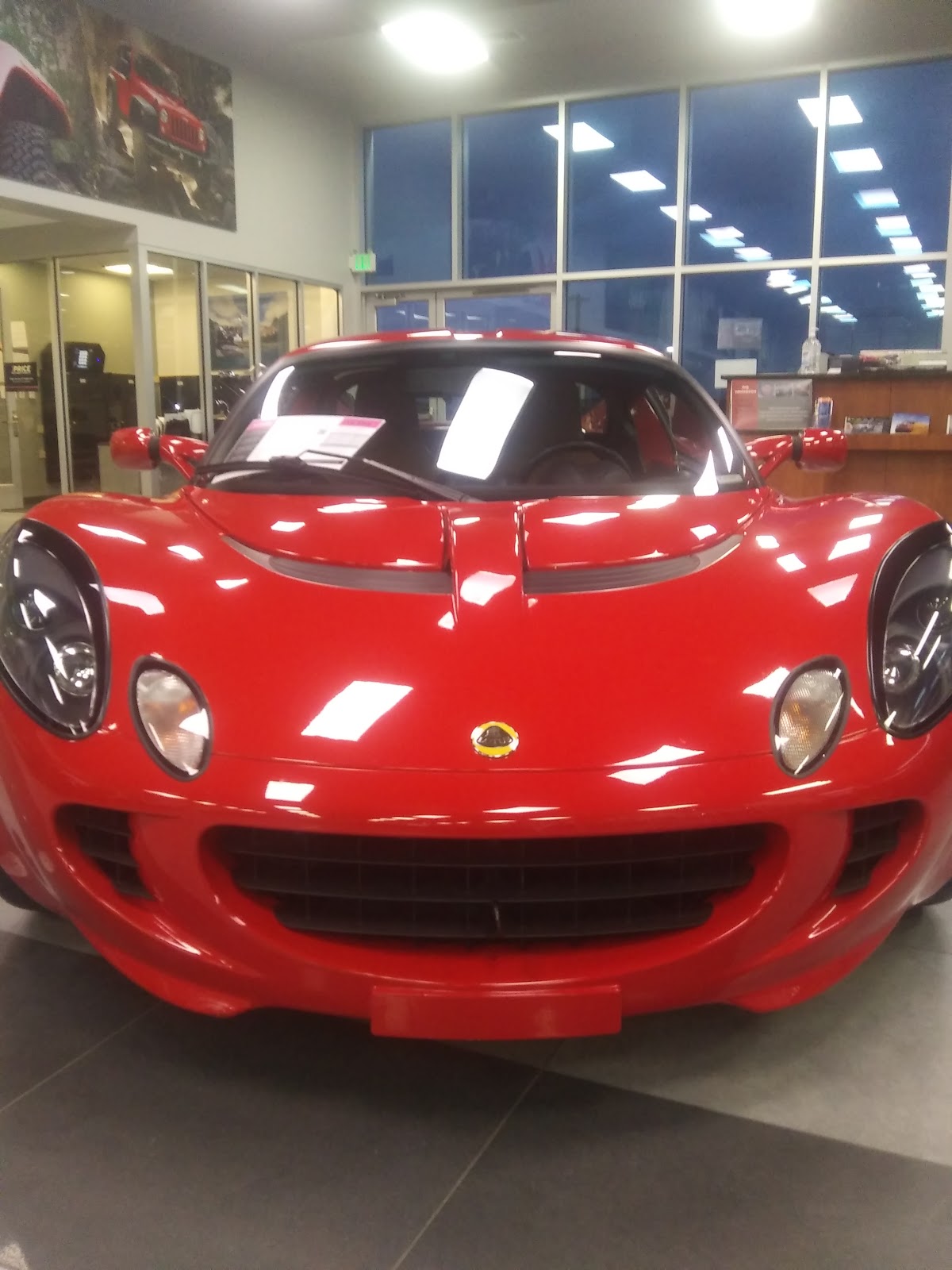 AutoNation Chrysler Jeep Broadway photo 4