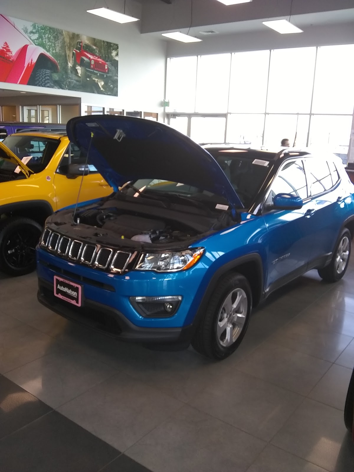 AutoNation Chrysler Jeep Broadway photo 3