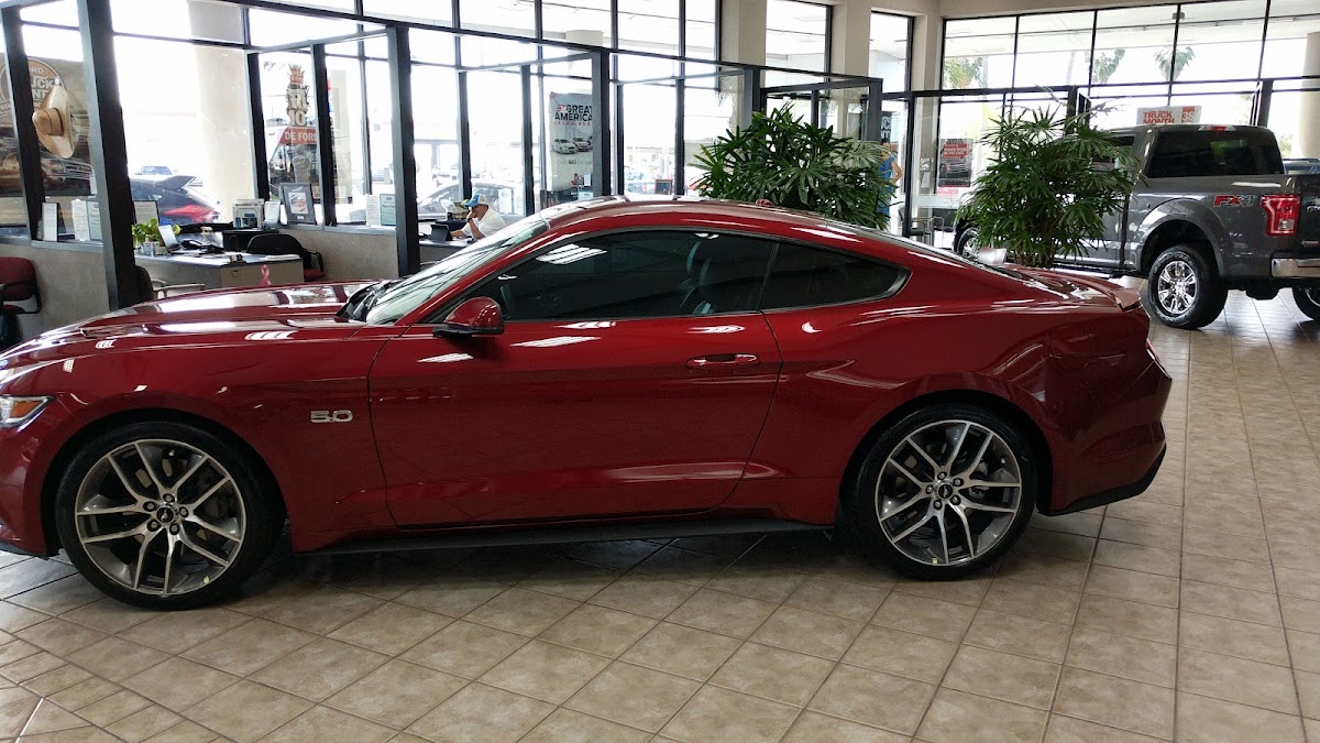 Sames Ford Harlingen photo 4