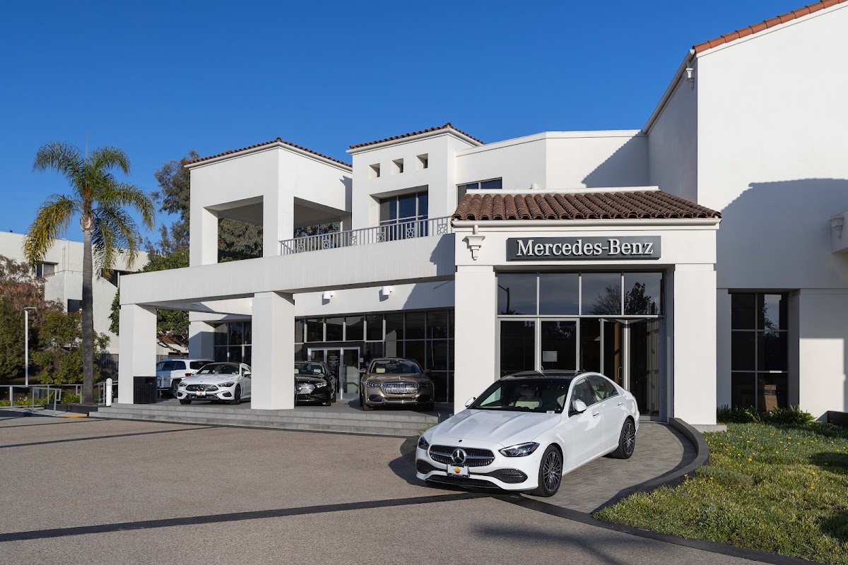 Mercedes Benz Santa Barbara photo 4