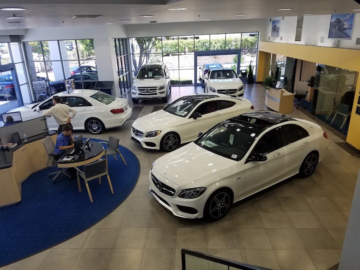Mercedes Benz Santa Barbara photo 5