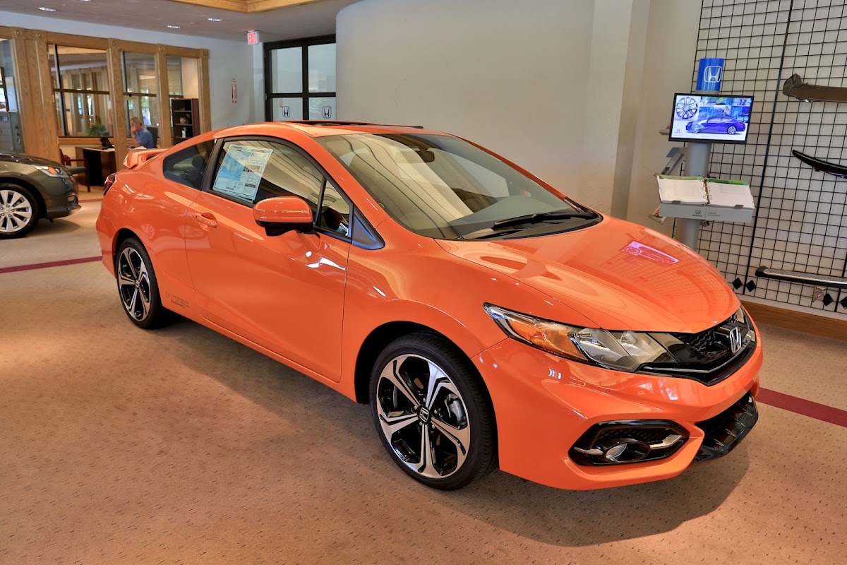 Crown Motors - MI photo 4