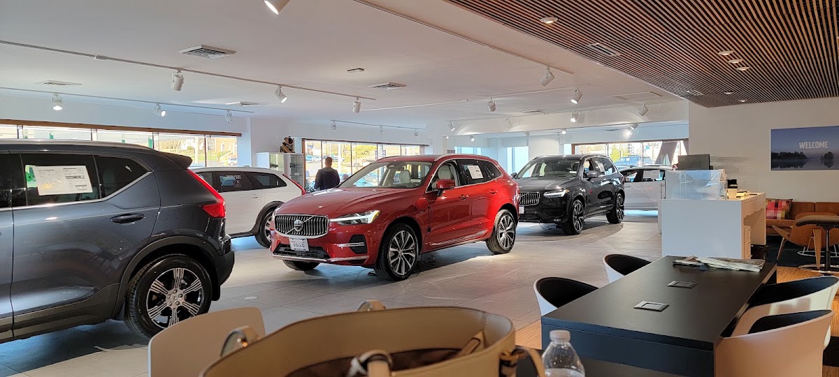 Volvo Cars West County photo 5