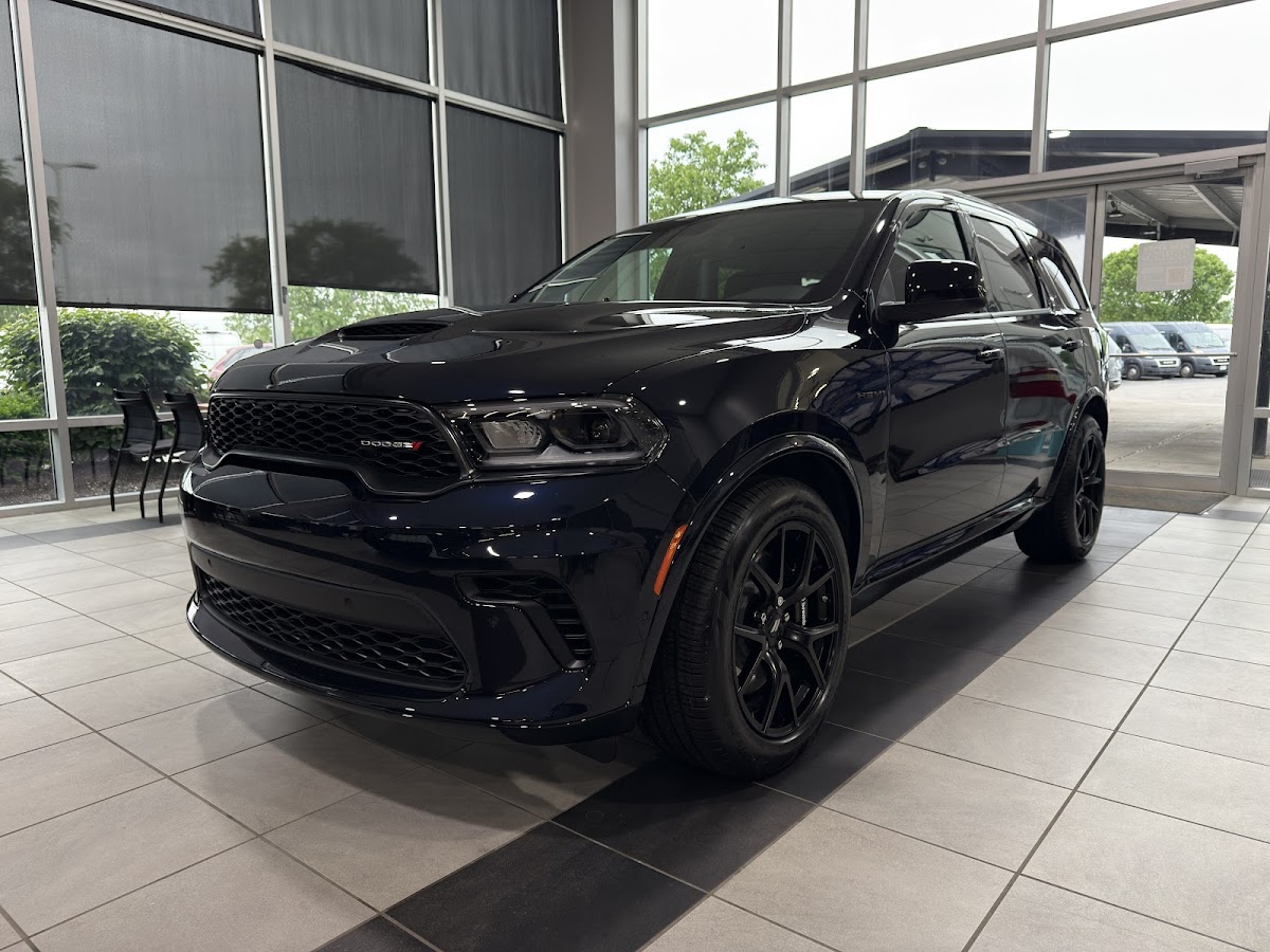 Performance Chrysler Jeep Dodge Ram Georgesville photo 4