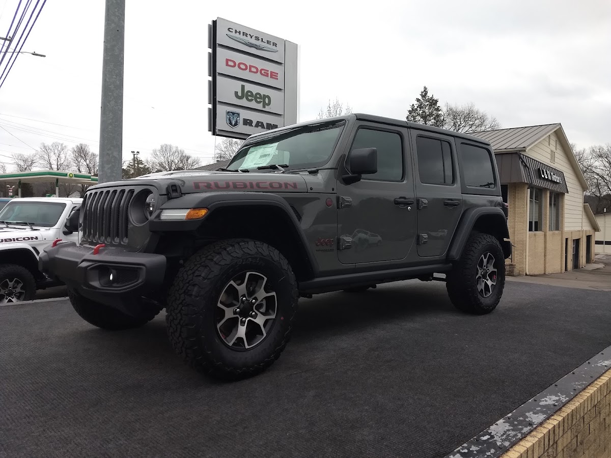 L & M Motors photo 5