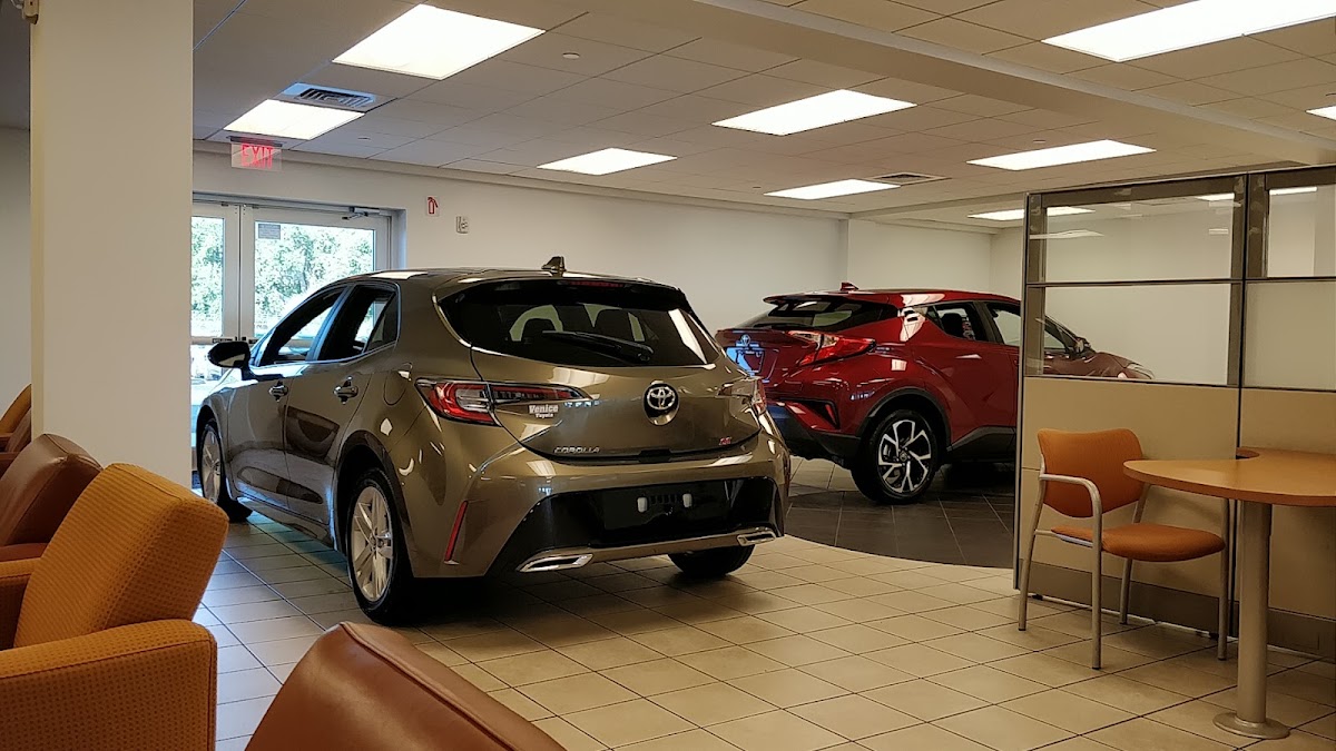 Venice Toyota photo 3