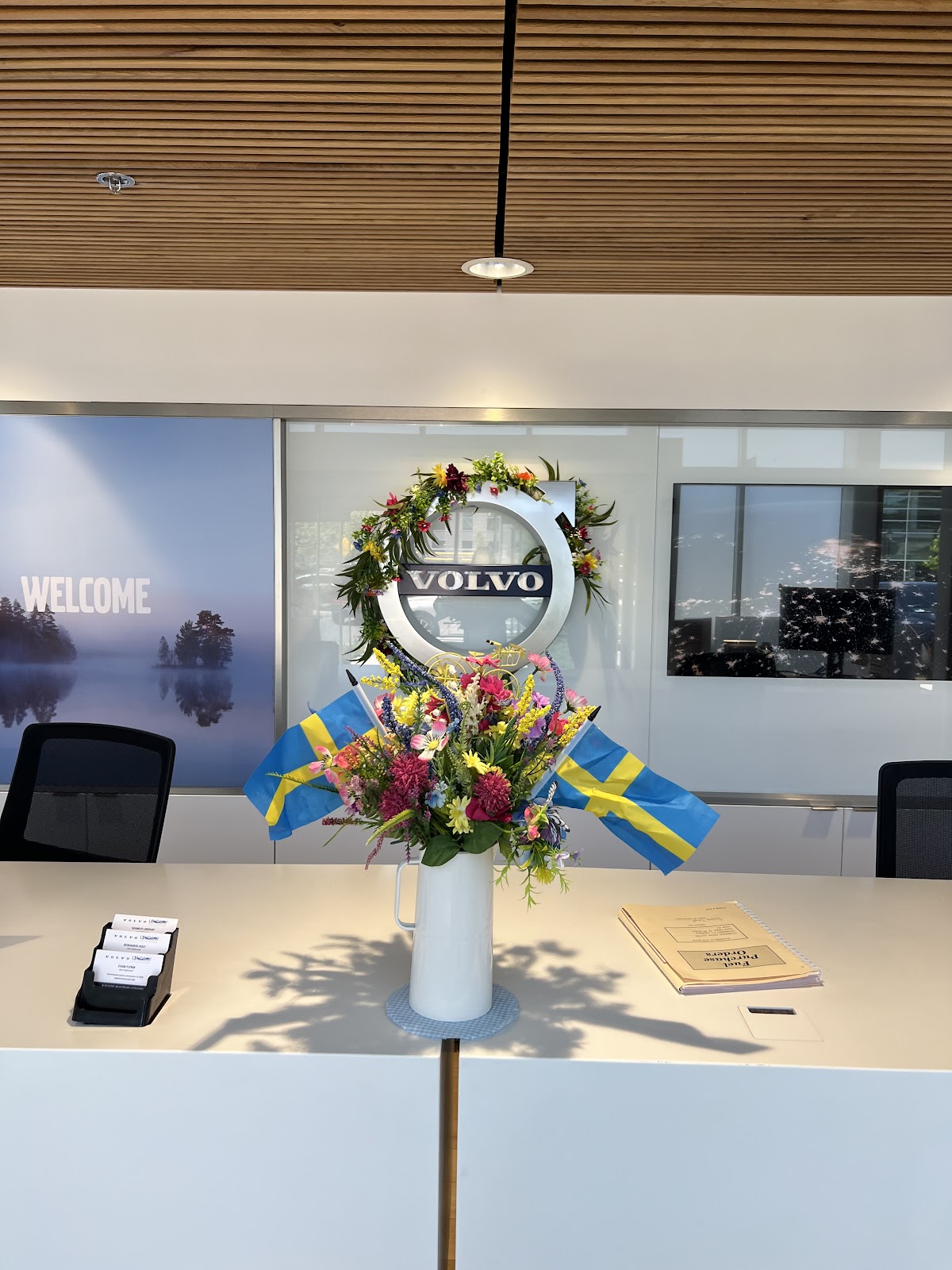 Lindsay Volvo Cars of Alexandria photo 3