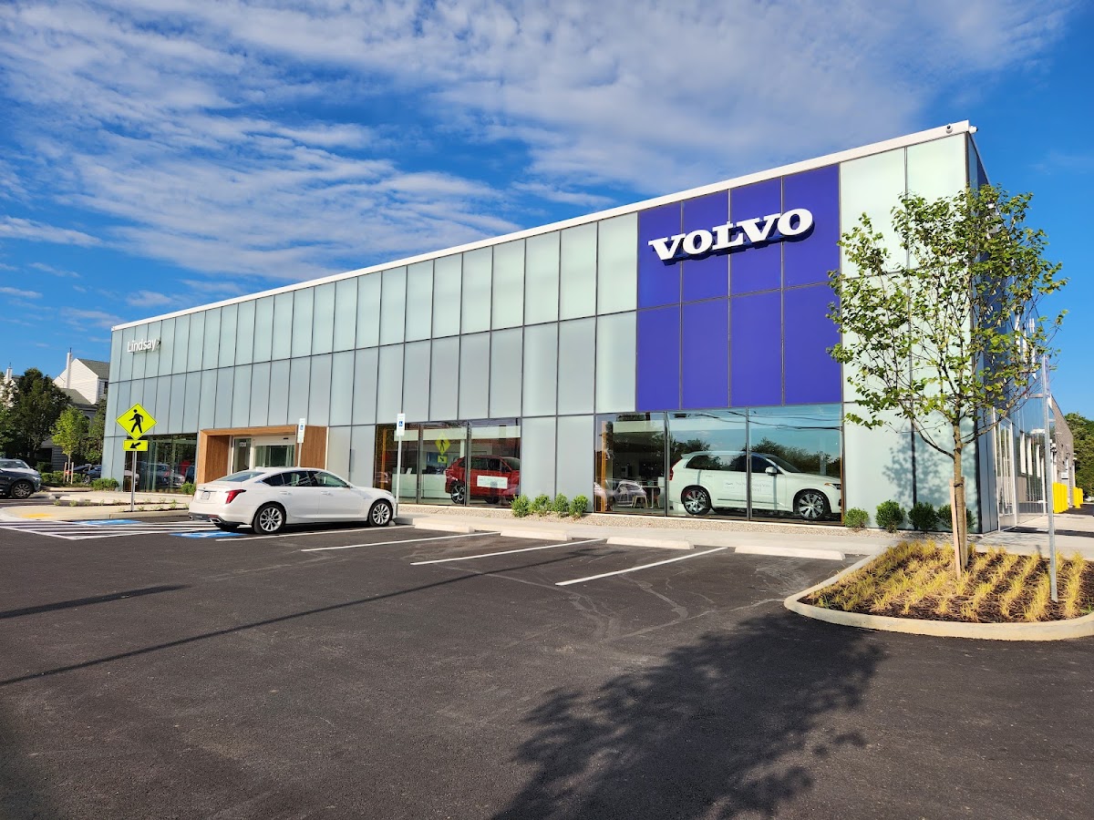 Lindsay Volvo Cars of Alexandria photo 1