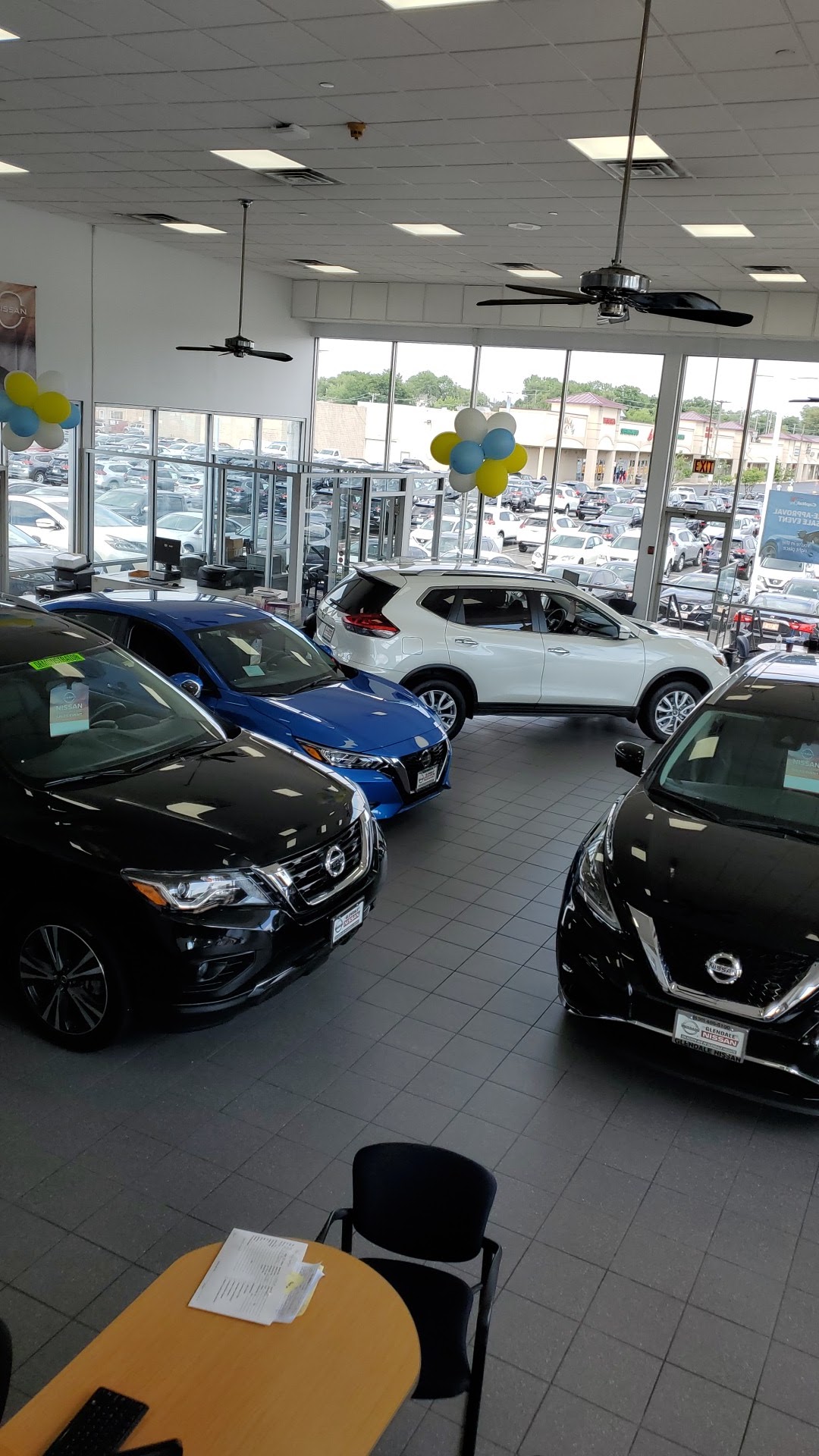 Glendale Nissan photo 3