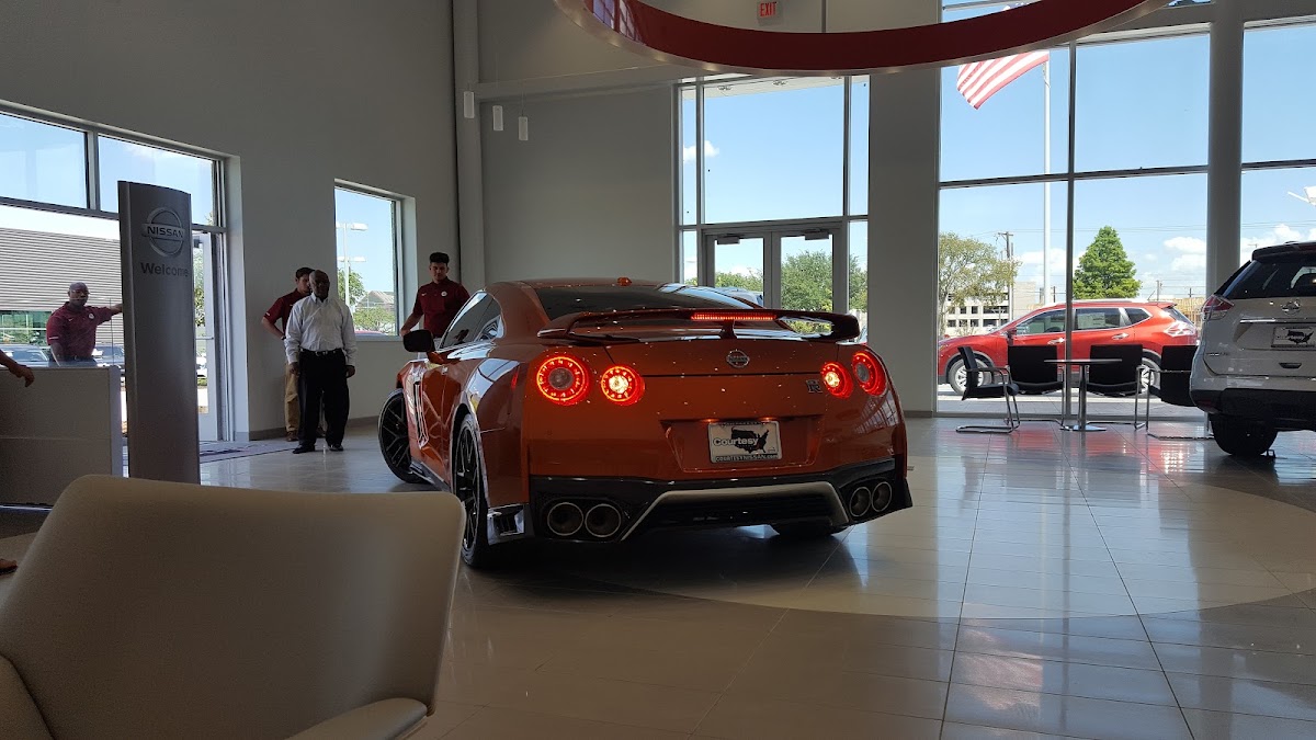 Clay Cooley Nissan Richardson photo 4