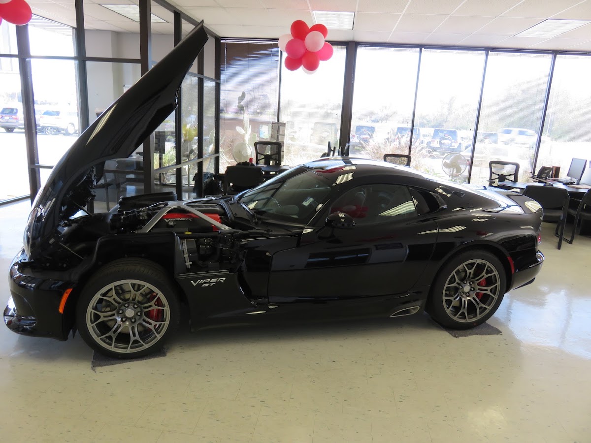 Yaklin Chrysler Dodge Jeep Ram of Angleton photo 4