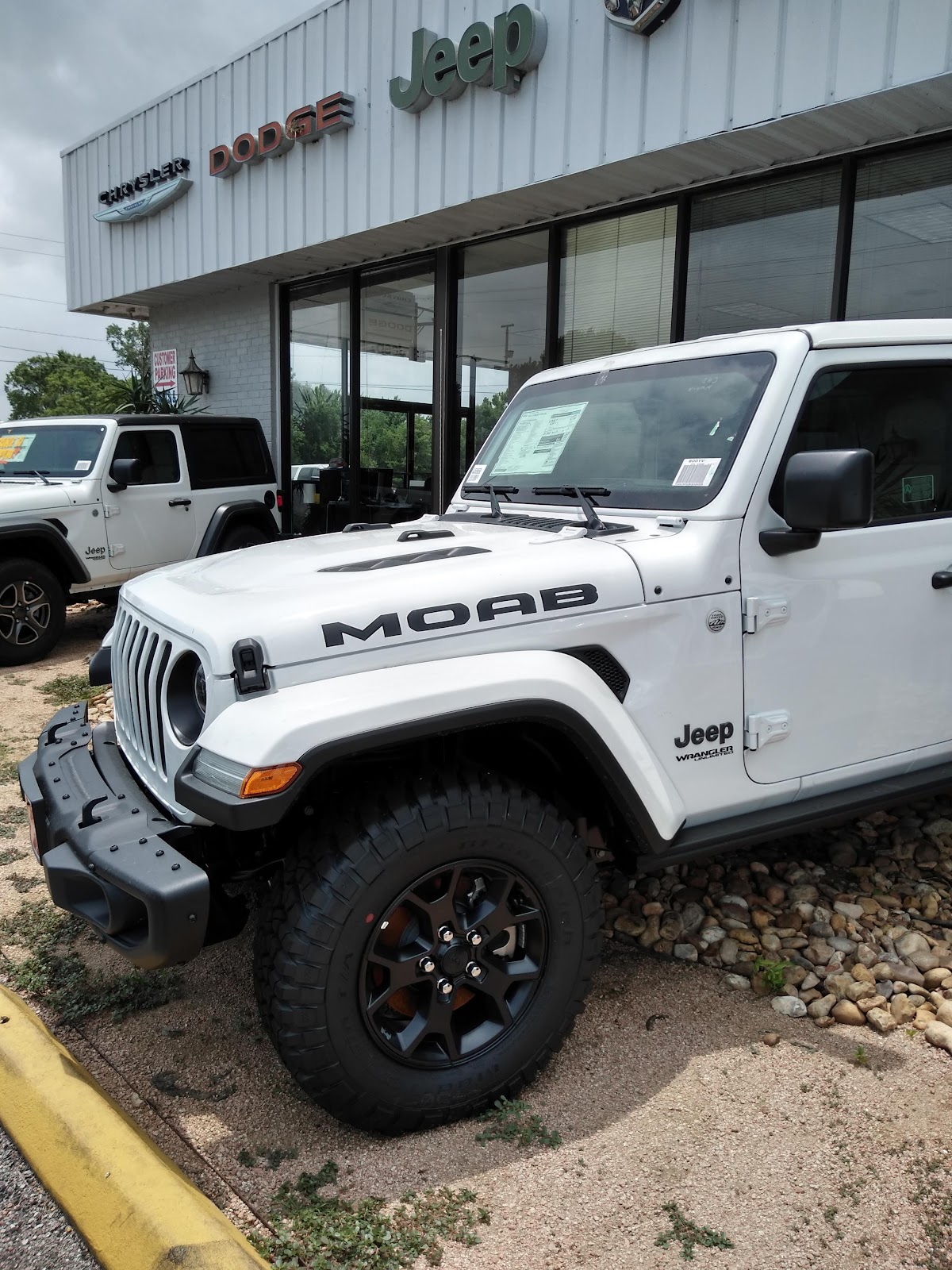 Yaklin Chrysler Dodge Jeep Ram of Angleton photo 1