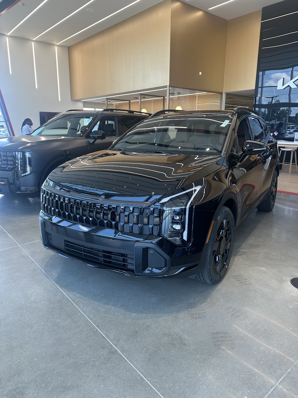 Walker Kia Alexandria photo 2