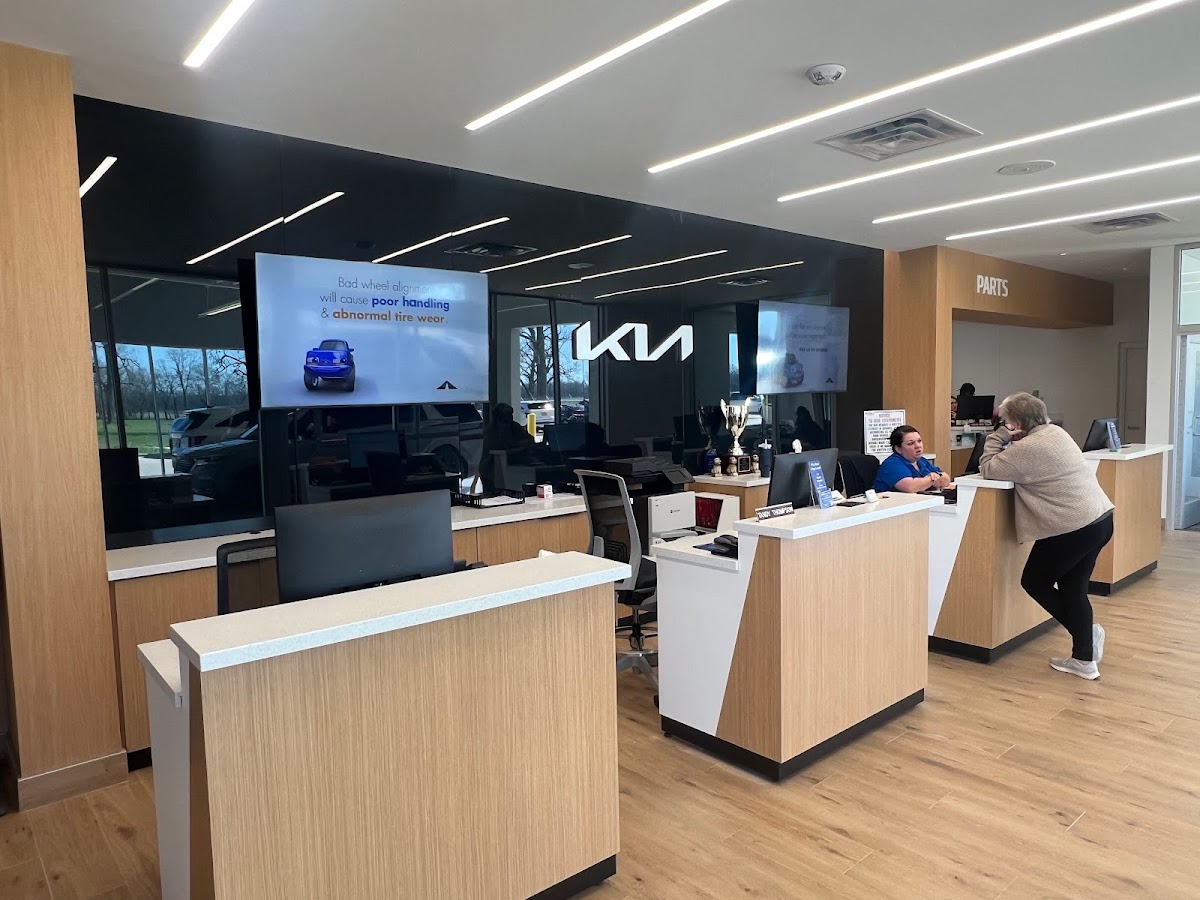 Walker Kia Alexandria photo 5
