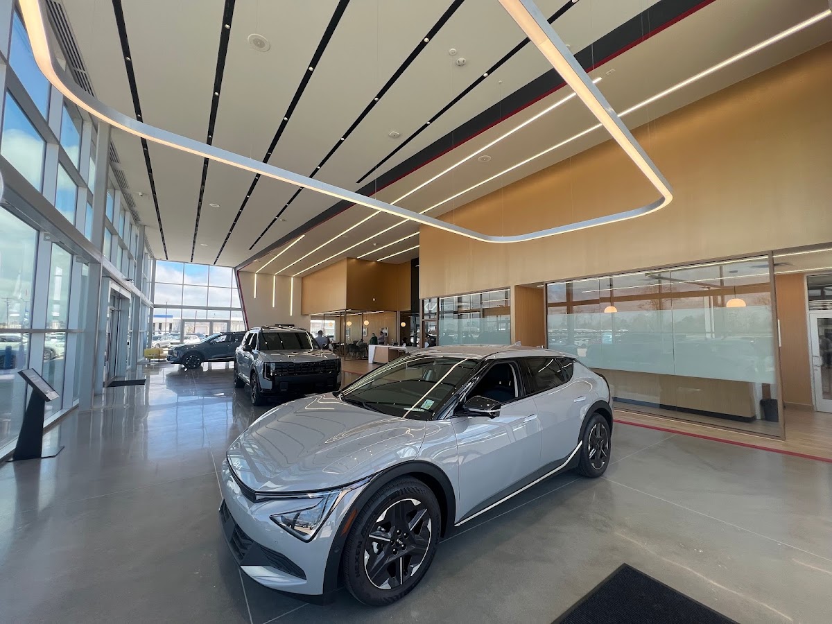 Walker Kia Alexandria photo 4