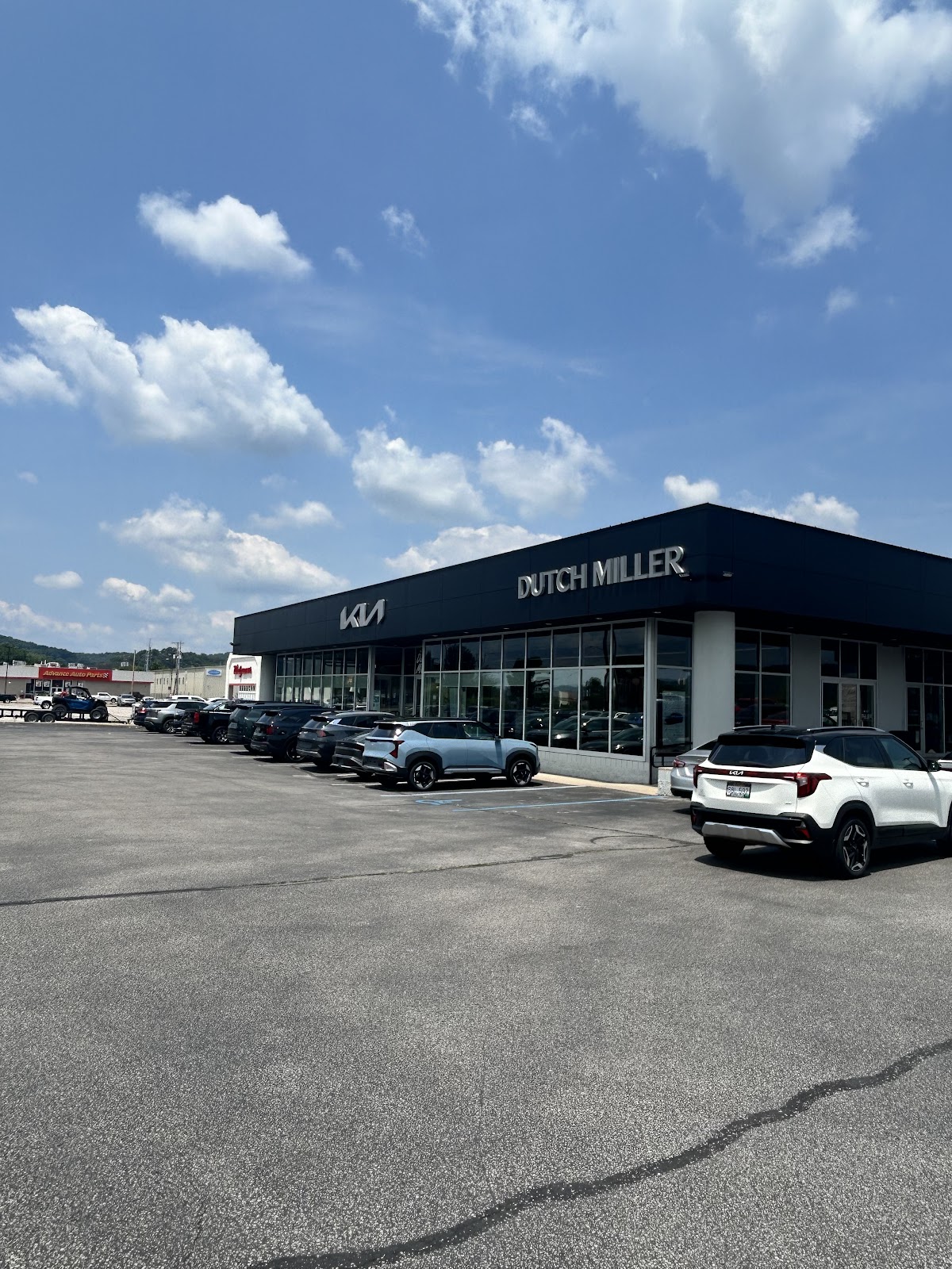 Dutch Miller Kia South Charleston photo 1