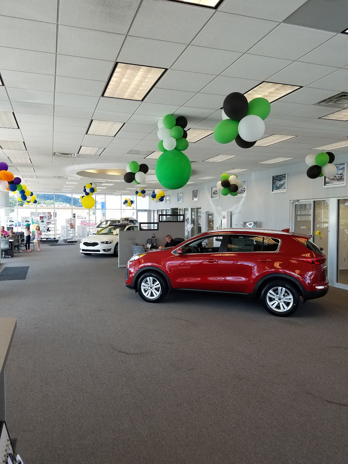 Dutch Miller Kia South Charleston photo 3